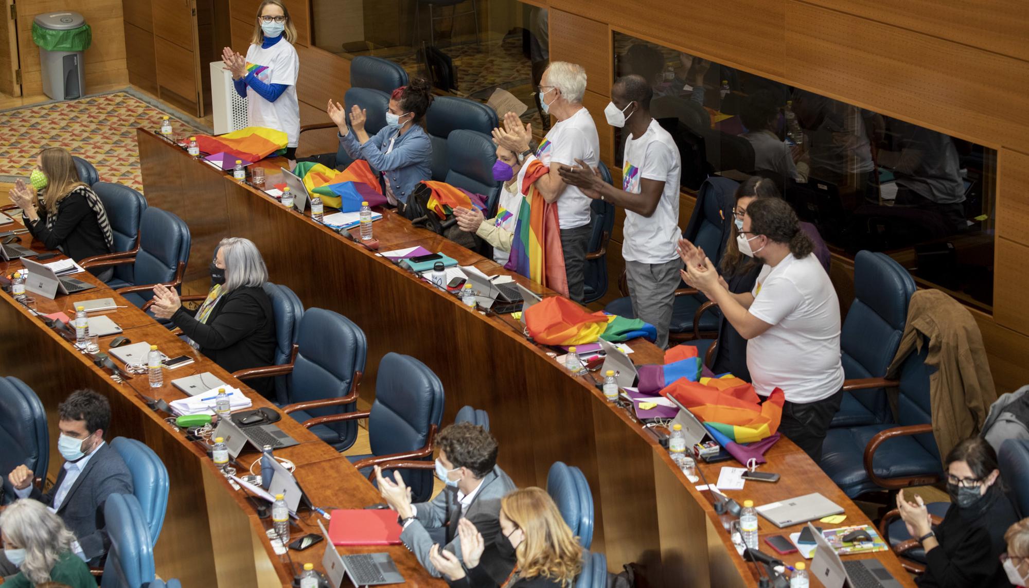 Asamblea de Madrid debate derogación leyes LGTBI  - 5